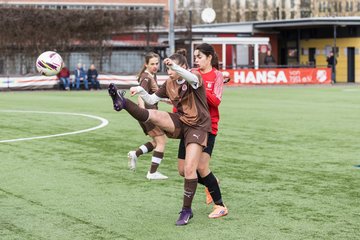 Bild 64 - wBJ FC St. Pauli - Walddoerfer SV : Ergebnis: 3:4